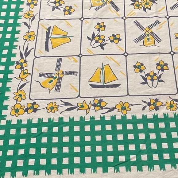 1950’s Retro Tablecloth / Floral / Watch Tower / Sail Boat Pattern Beach Look - Picture 6 of 8